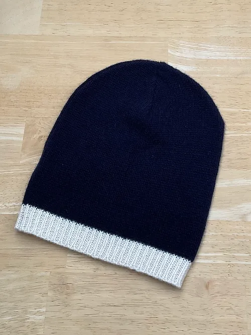 Maison Me Oh! : Bonnet fin pur cachemire marine intense / neige