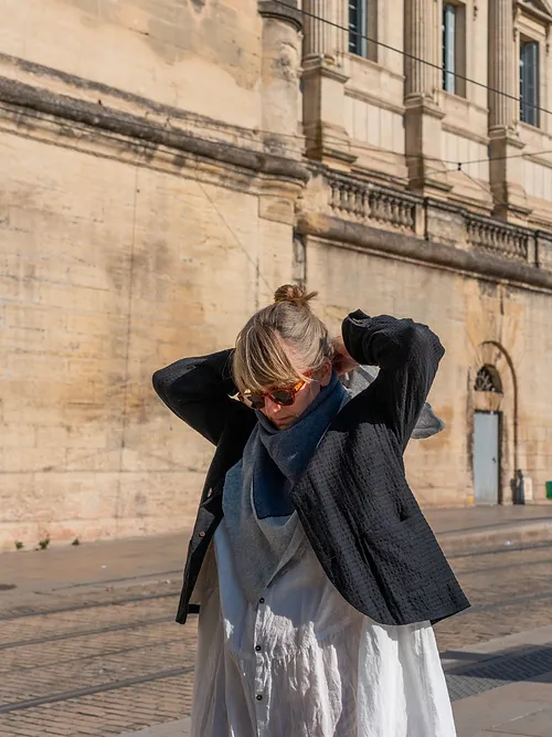 Double carré cachemire et lin bleu orage / gris nuage / lurex marine - Image 3