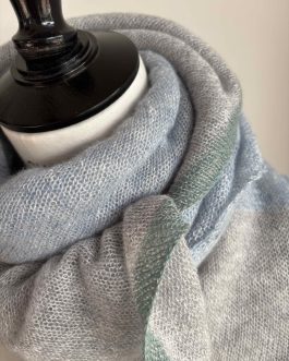 Carré cachemire et lin rayures 3 tons bleu ciel / gris brume / céladon