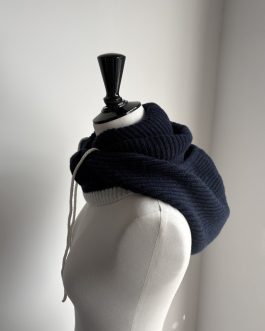 Balaclava capuche / cagoule pur cachemire côtes bicolore marine chiné anthracite / blanc glacier