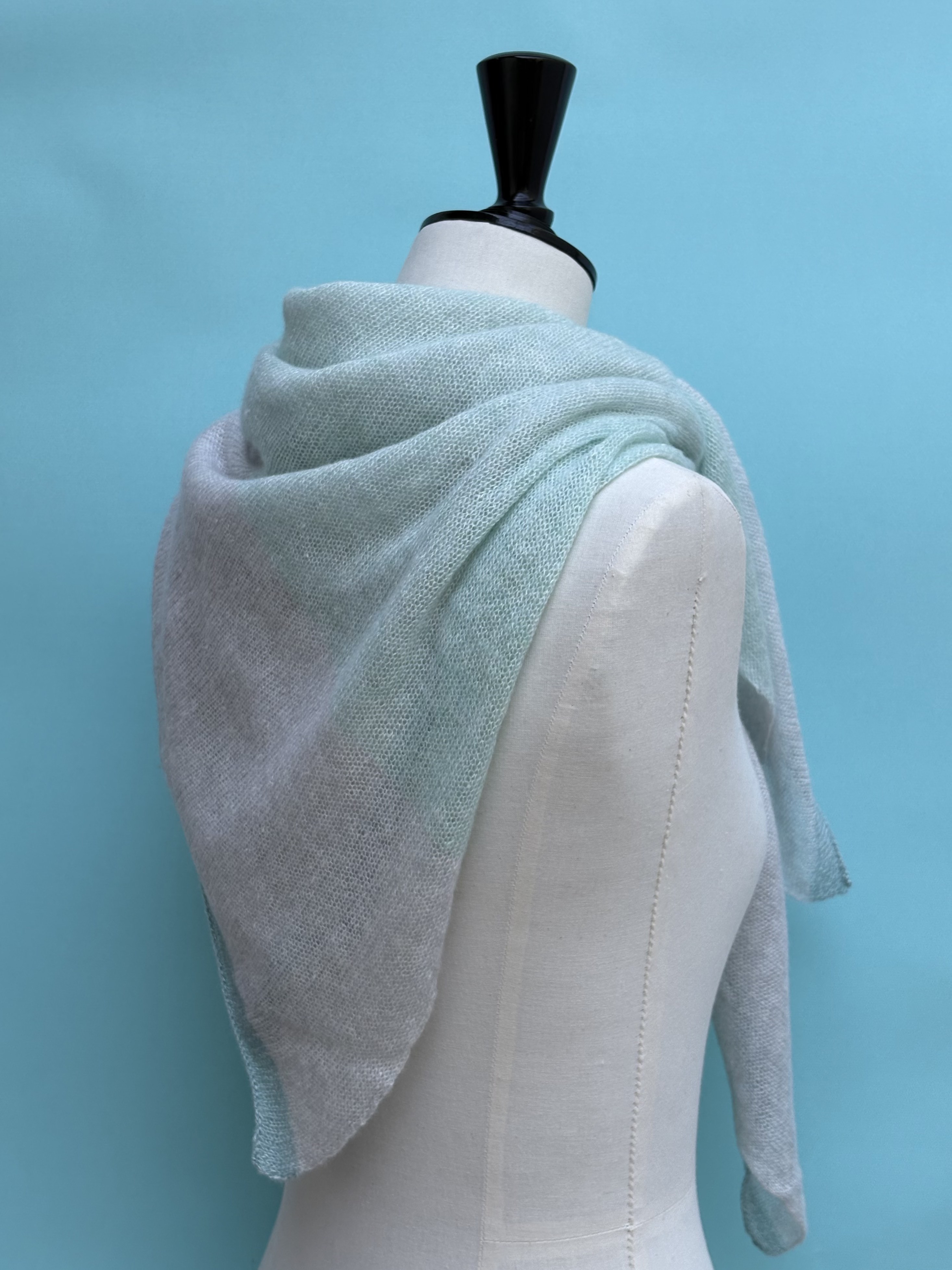 Foulard écharpe carré cachemire et lin bleu ciel / gris pâle / vert d'eau – Image 3