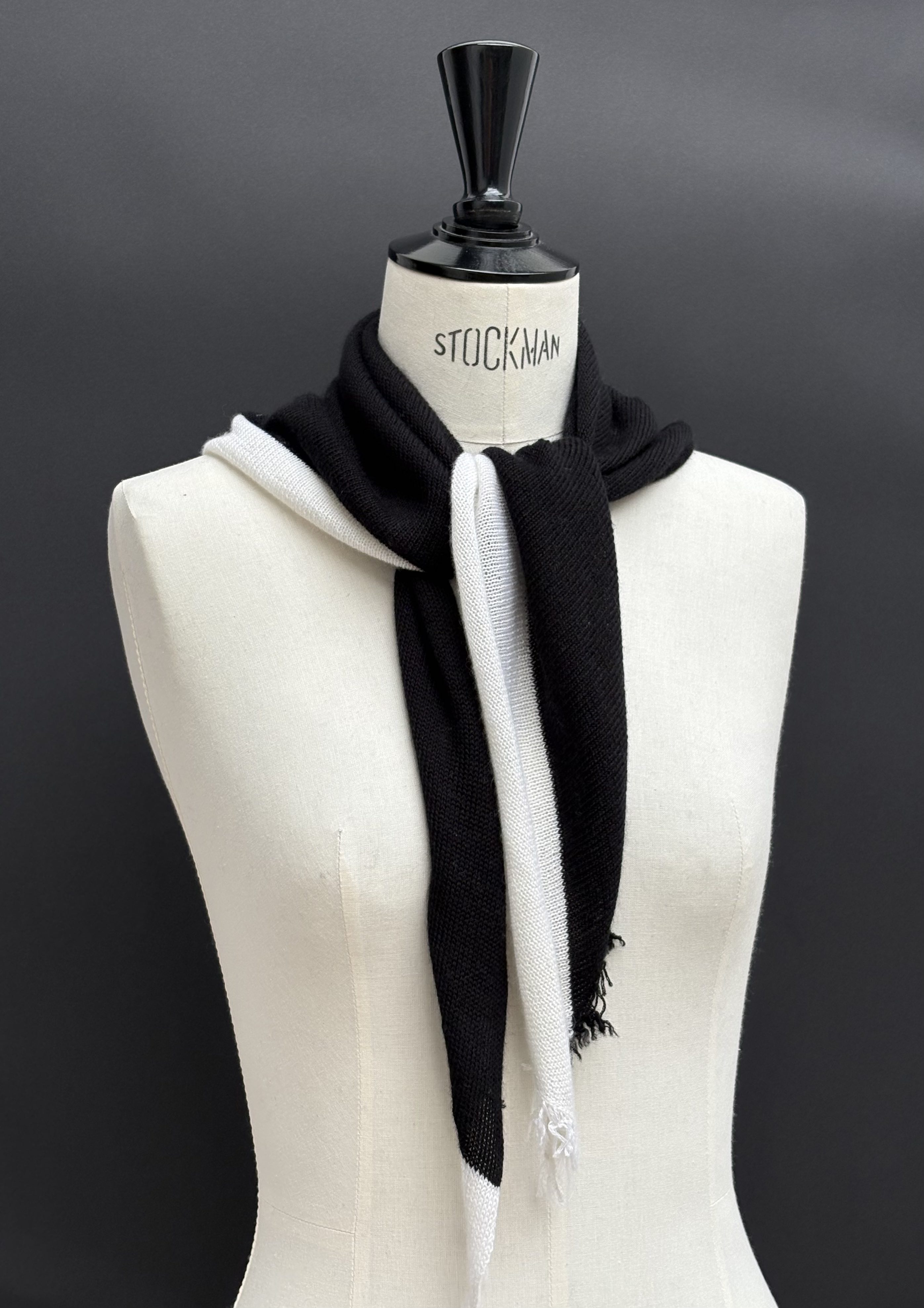 Foulard écharpe cachemire peigné noir / blanc - Image 5