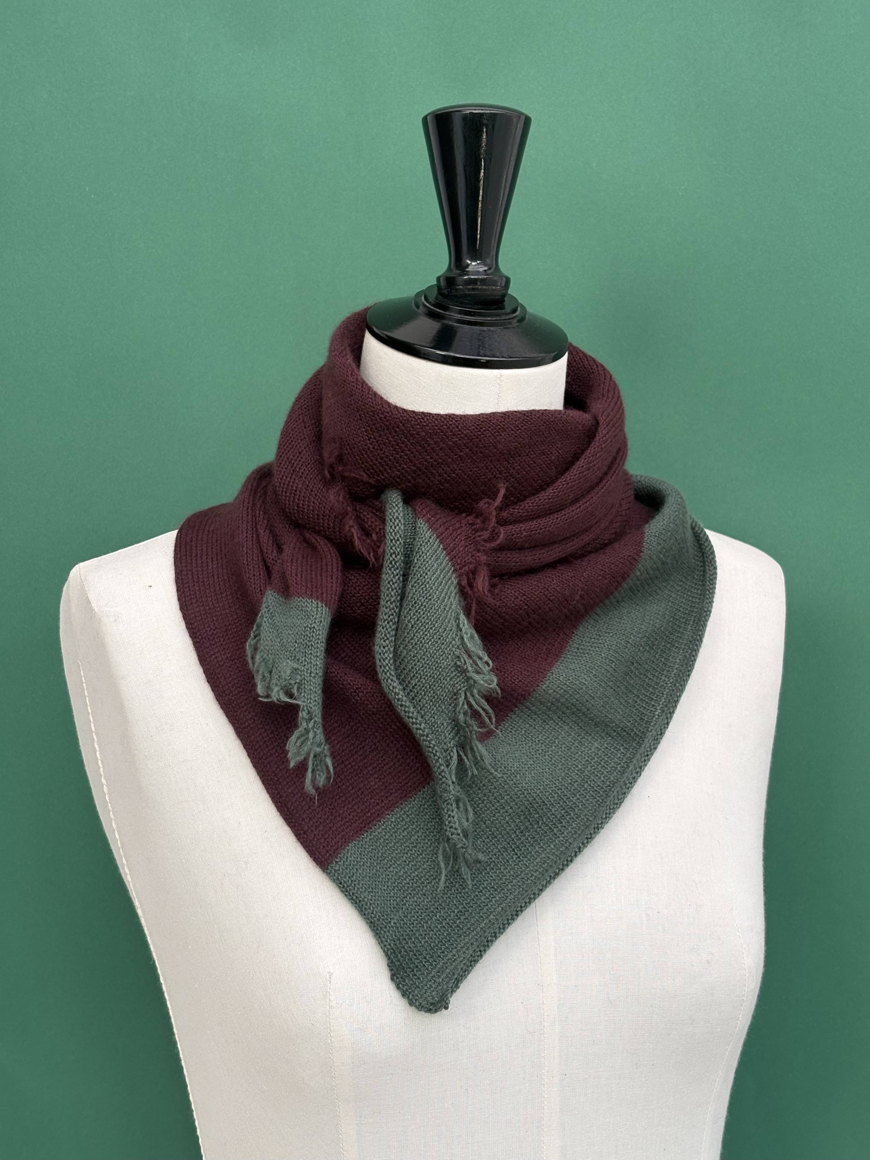 Maison Me Oh! : Foulard écharpe cachemire peigné bordeaux prune / vert mousse - Fabrication artisanale en France - Haut de gamme - Ethique - Pièce unique