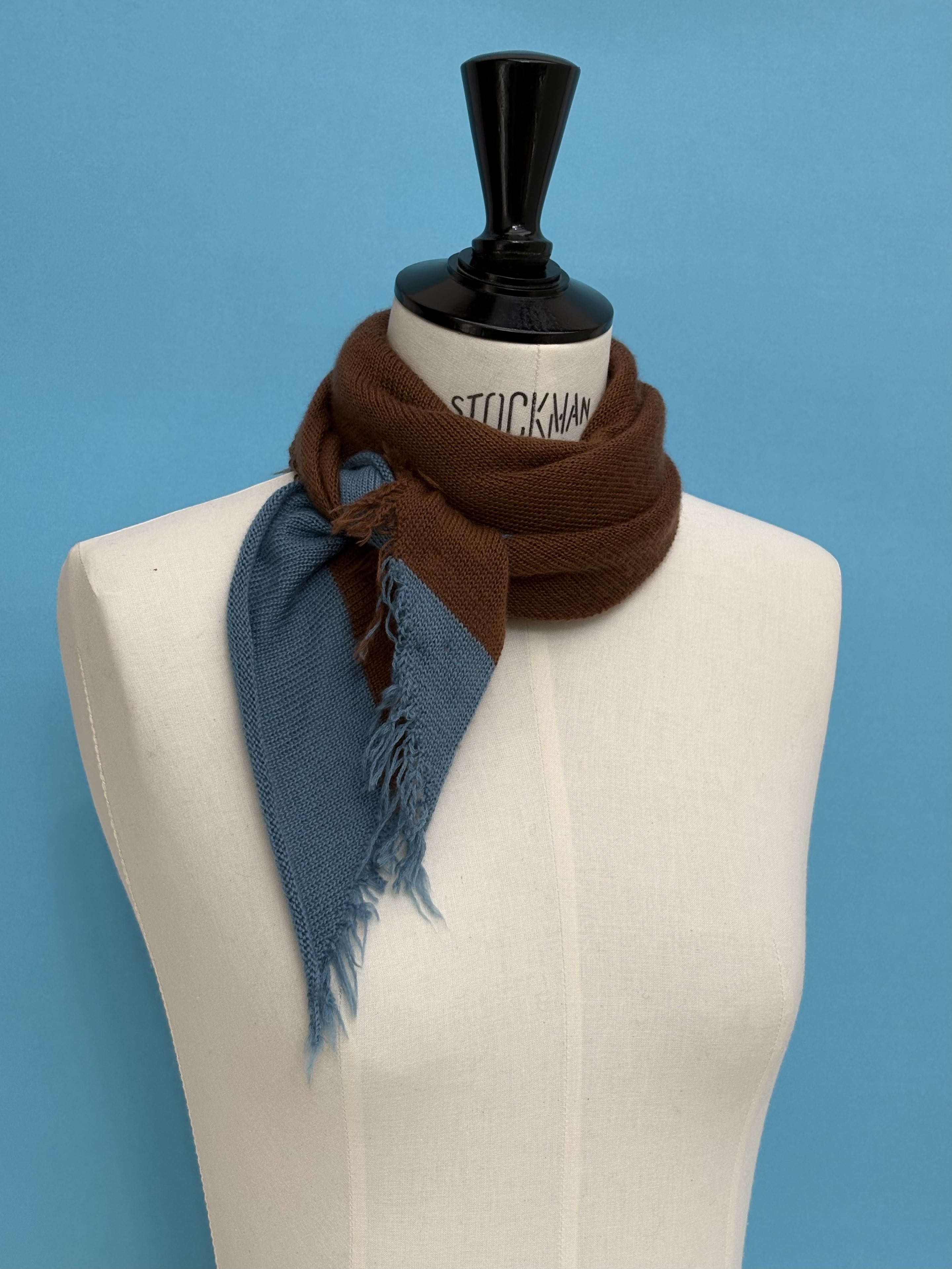 Maison Me Oh! : Foulard écharpe cachemire peigné marron chocolat / bleu ardoise - Fabrication artisanale en France - Haut de gamme - Ethique - Pièce unique